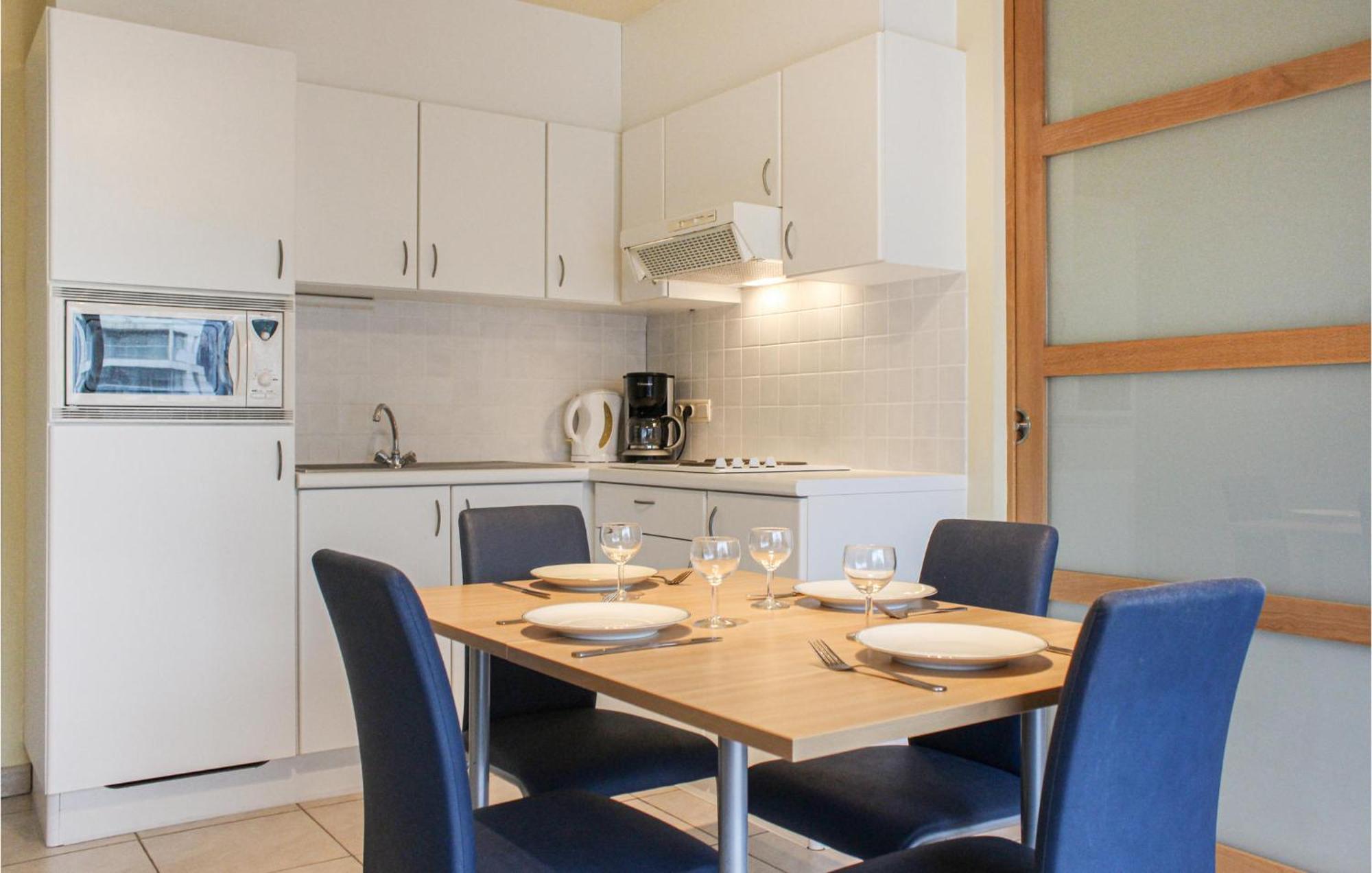 Апартаменты Residentie Zeezicht Остенде Экстерьер фото